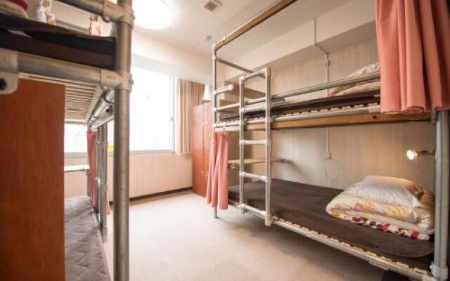 Anne Hostel Yokozuna