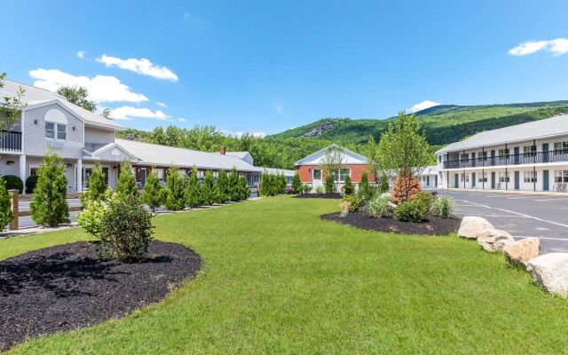 Quality Inn & Suites Gorham Riverside