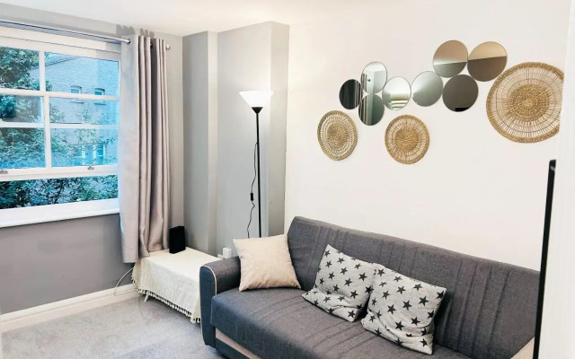 Amazing Flat Near South Kensington - 2 To 3 Bedrooms