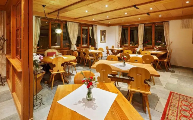 Griesalp Hotels