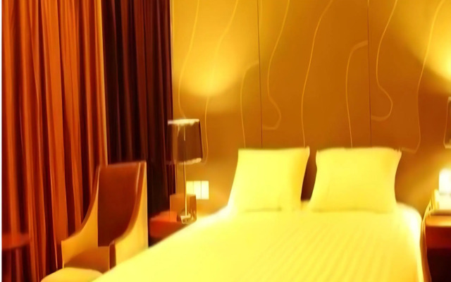 Jinjiang Metropolo Zhenjiang Railway Station Wanda Plaza