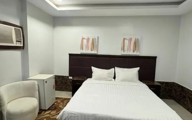 Al Thanaa Al Raqi Serviced Apartments