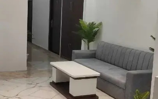 OYO 701490 Hotel Sharma Ji Inn
