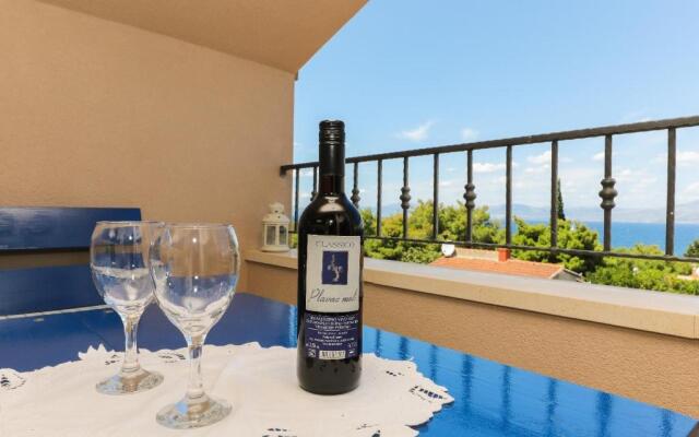 Apartment Ana - 50m from Sea