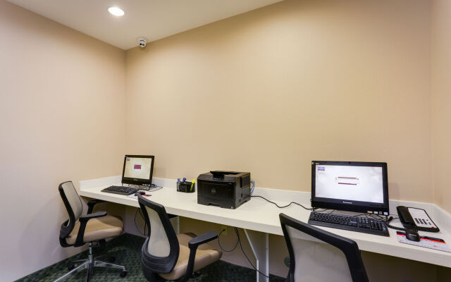 Candlewood Suites College Station At University by IHG