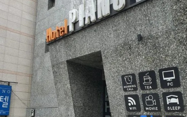 Seongbuk (Bomun-Dong) Piano