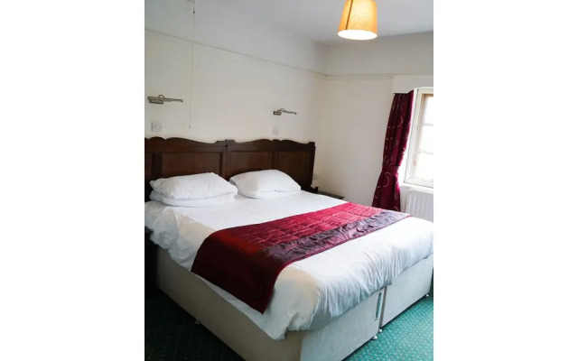 The Fox & Hounds Hotel