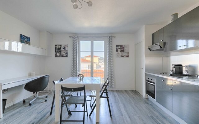 Nice 2 Room Apartment With Terrace - Vieux Nice
