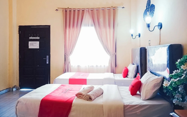 RedDoorz @ Homestay OTW Manna – Guest Rooms – Manna