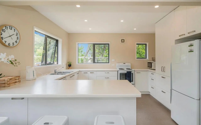 Seas the Day - Matarangi Holiday Home