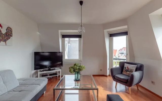 Renovated Flat Near Beach