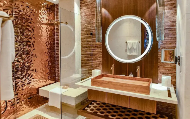 Oceans 8 Villa 6BR