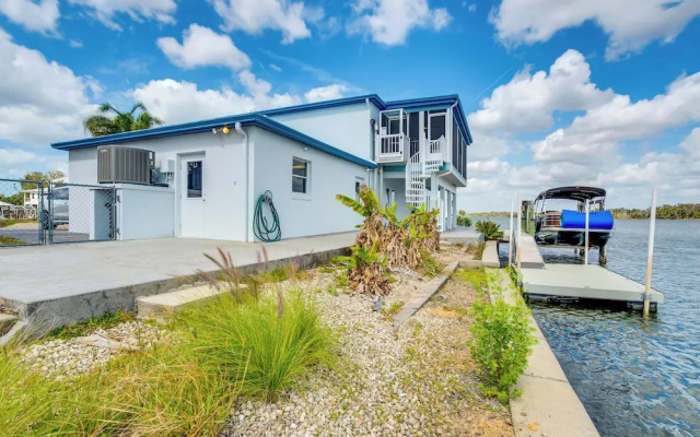 Waterfront Gem: Crystal River Family Home