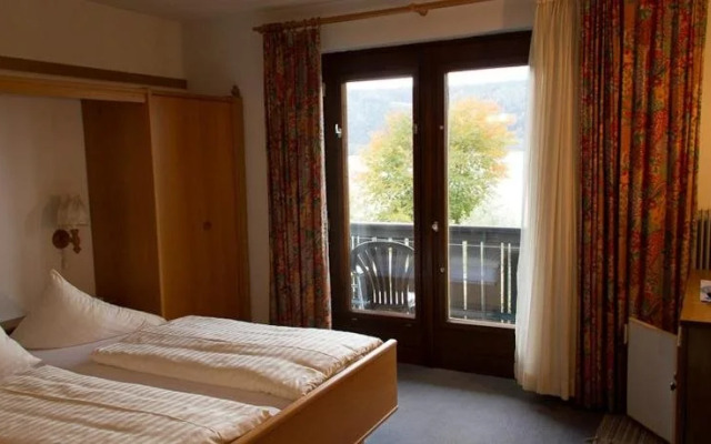 Pension Härring - direkt am See
