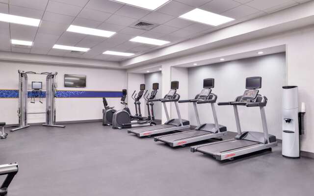 Hampton Inn & Suites Legacy Park-Frisco