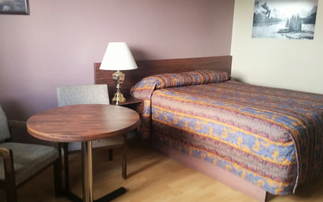 Lamplighter Viking Motel