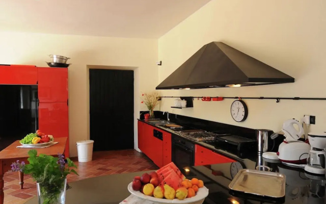 Villa in Montemaggiore With Private Pool