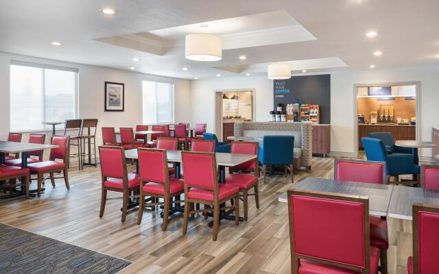 Holiday Inn Express Hotel & Suites Gananoque by IHG