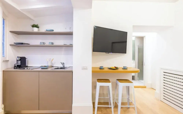 Cozy Studio in Chiaia district