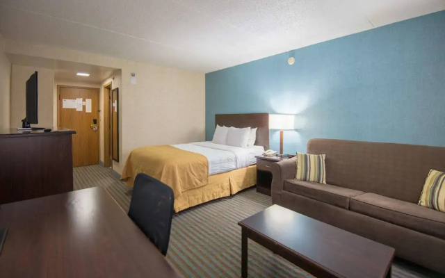 Clarion Hotel & Convention Center
