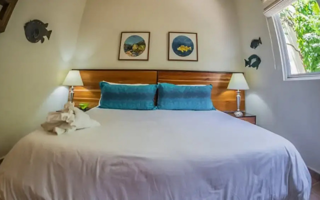 Romanina 1 Condo in the Heart of Playa del Carmen by Redawning