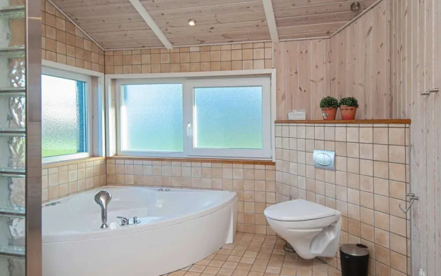 6 Person Holiday Home in Tarm