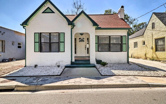 Stunning Jacksonville Getaway w/ Backyard!
