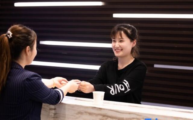 Atour Hotel Zhenda Road South Station Yantai