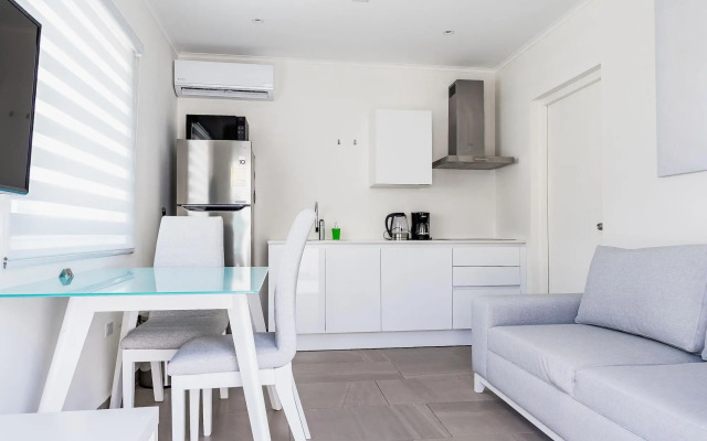 The Palm Leaf Apartments