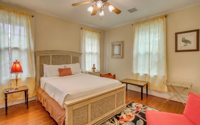 Family Laurinburg Home w/ Private Yard & BBQ