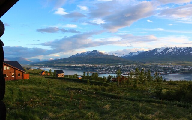 Akureyri Log Cottage