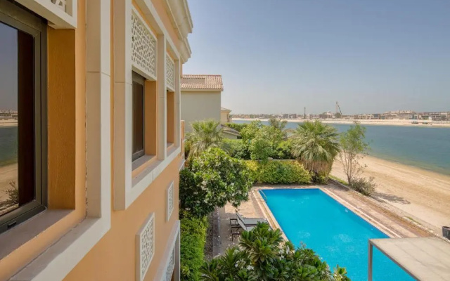Maison Privee - Prvt Pool & Beach Access in Luxury Palm Jumeirah 6BR Villa