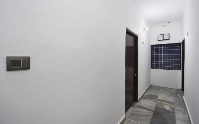 SPOT ON 75169 Rishi Guest House