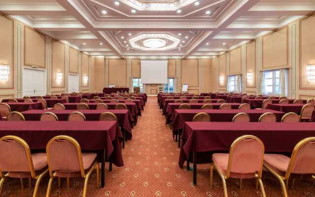 Amalia Hotel Meteora