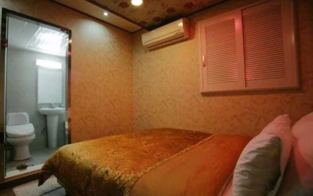 Shinchon Grand Prix Motel