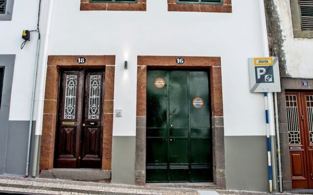 Cayres Suites Surdo