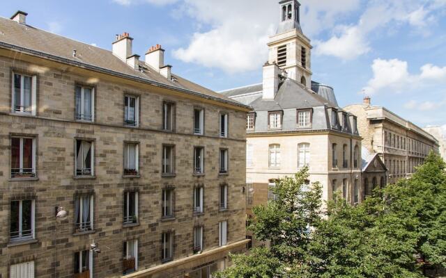 Marais - Francs Bourgeois Apartment