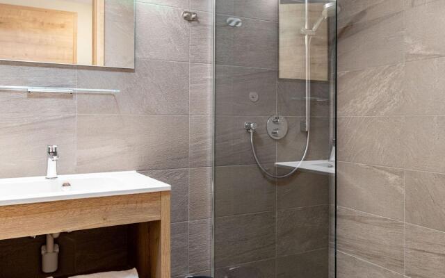 Stylish Apartment With Sauna, ski Lift at 600 m