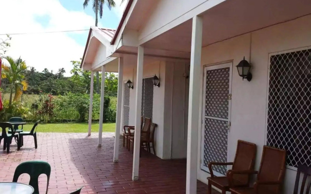The Tropical Villa