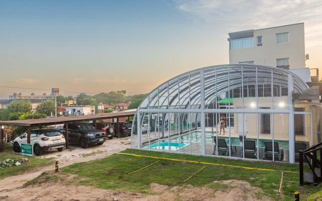 Altos Valeria Apart Hotel