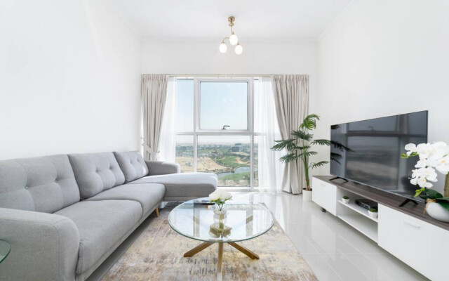 Immaculate 1BR apartment at Carson C