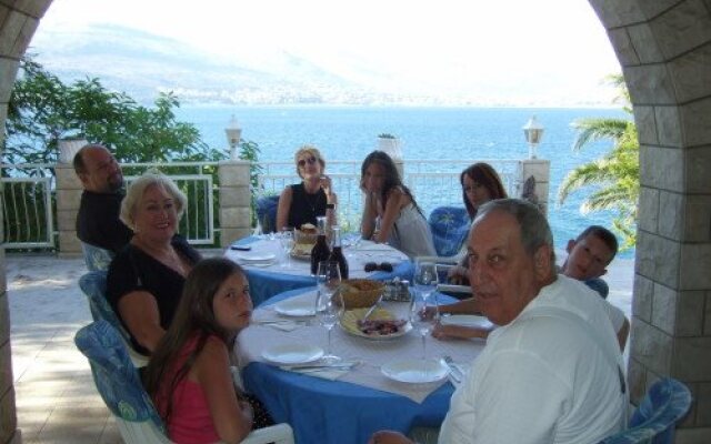 Villa Corona Hotel