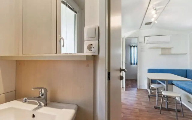 Classy Mobile Home in Banjole With Garden