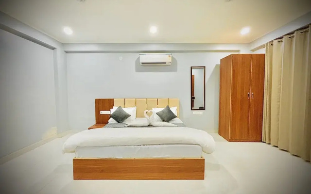 Hotel Grand Aana Inn