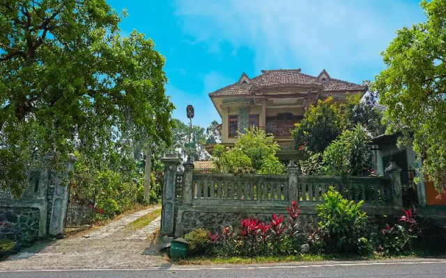 Spot On 91527 As-sakinah Homestay Syariah