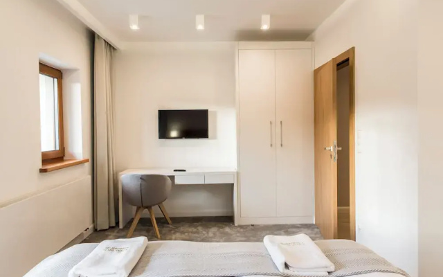 Royal Hill Residence