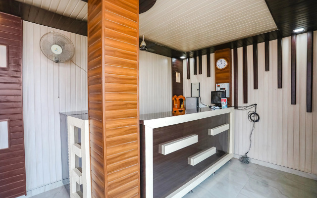 Fabhotel Jms Residency