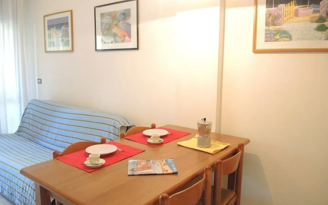 Flat in Residence With Swimming Pool and Balcony