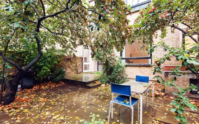 Lovely Flat in Literary London