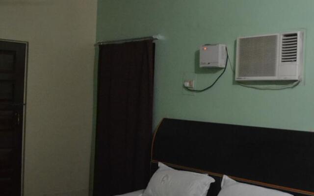 Hotel Sandeep